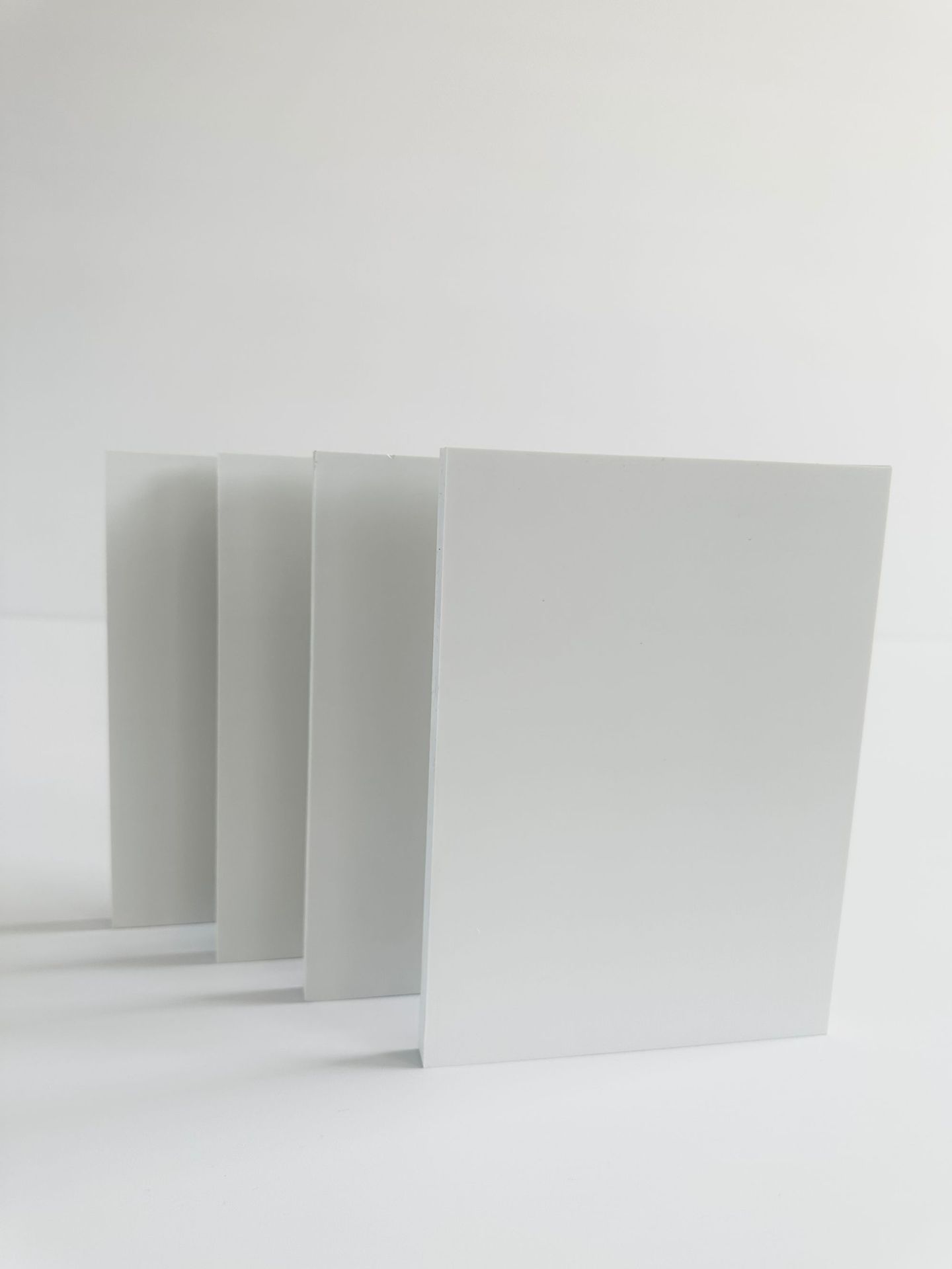 Manufacturers directly supply 9mmPVC plastic board low density snow board PVC foam board engraving advertising hard cover board